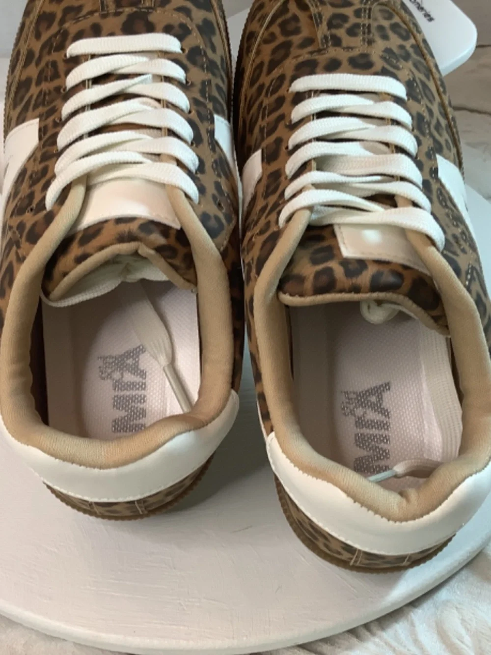 NWT Mia Girl leopard‎ animal print sneakers sz. 8